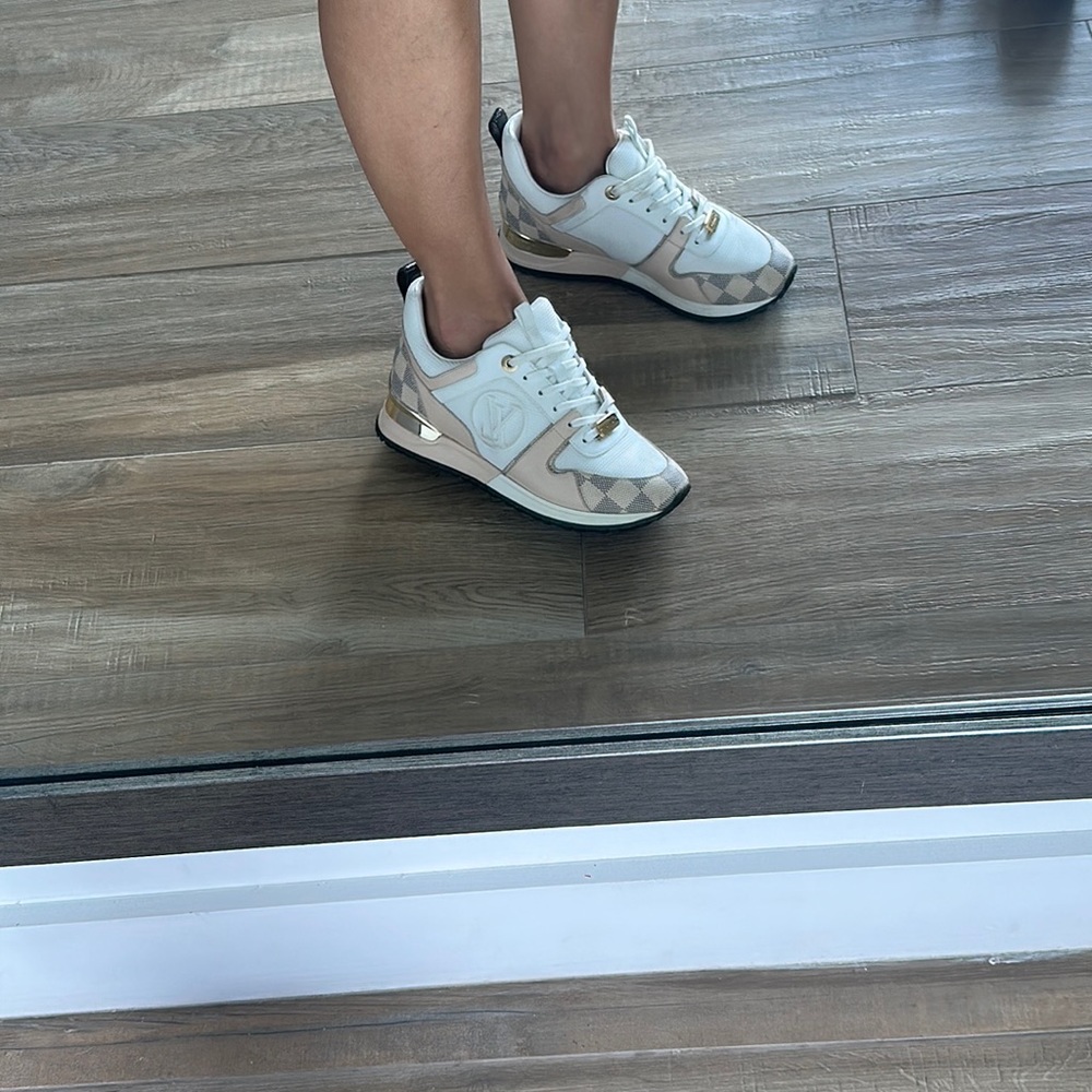 Louis Vuitton Run Away Sneakers - Picture 7 of 7